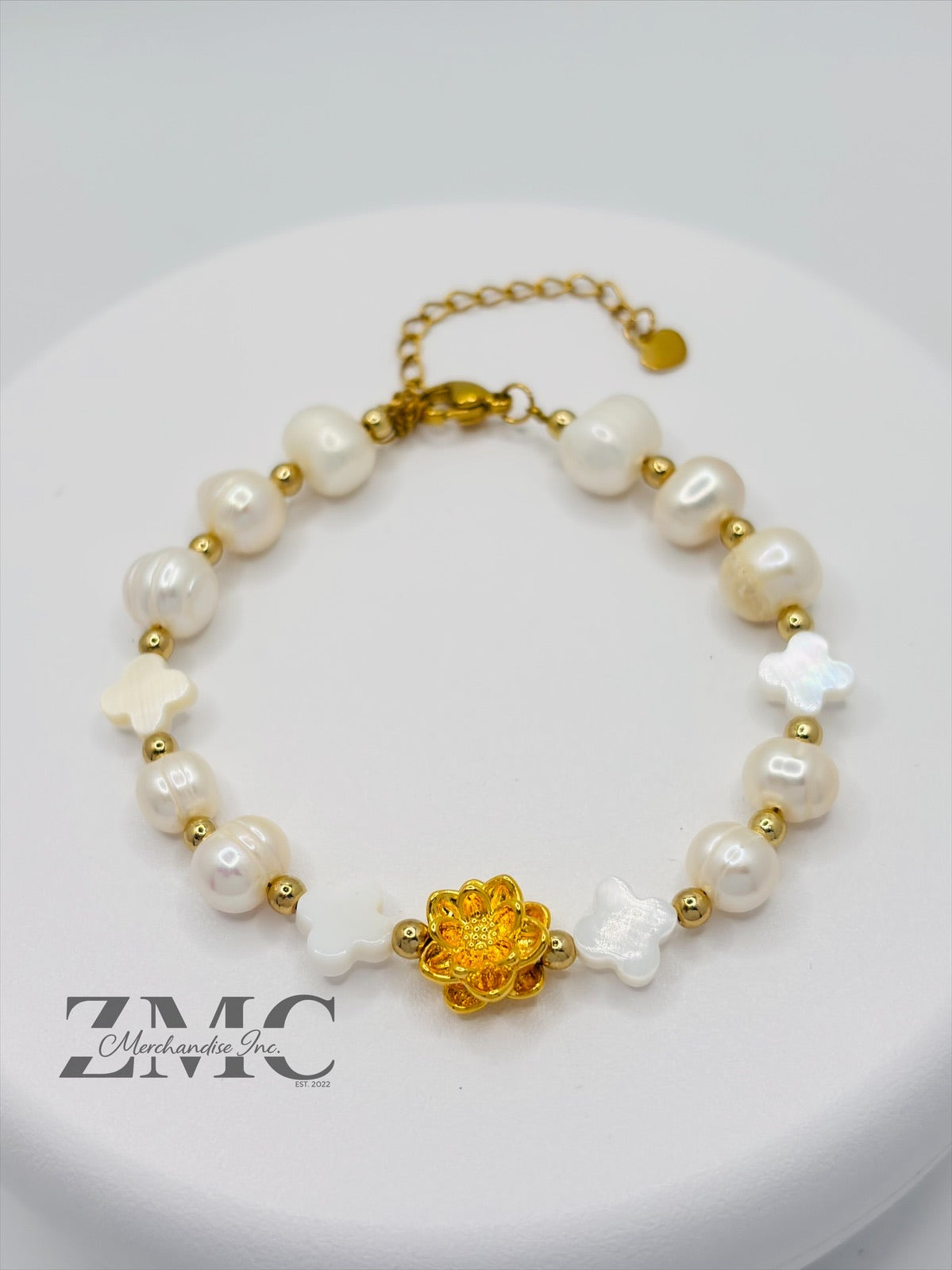 18K Gold Lucky Lotus Flower Bracelet Fresh Water Pearl Stone ( Hollow Empty Inside)