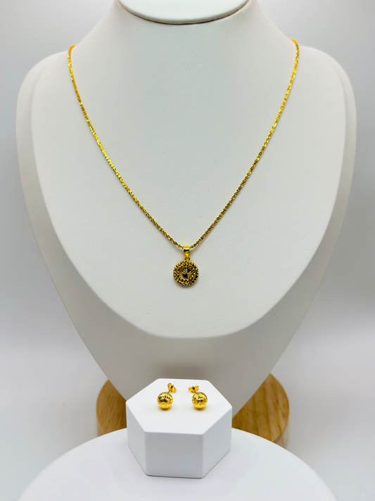 18K Gold Diamond Cut Earrings and Necklace Set
