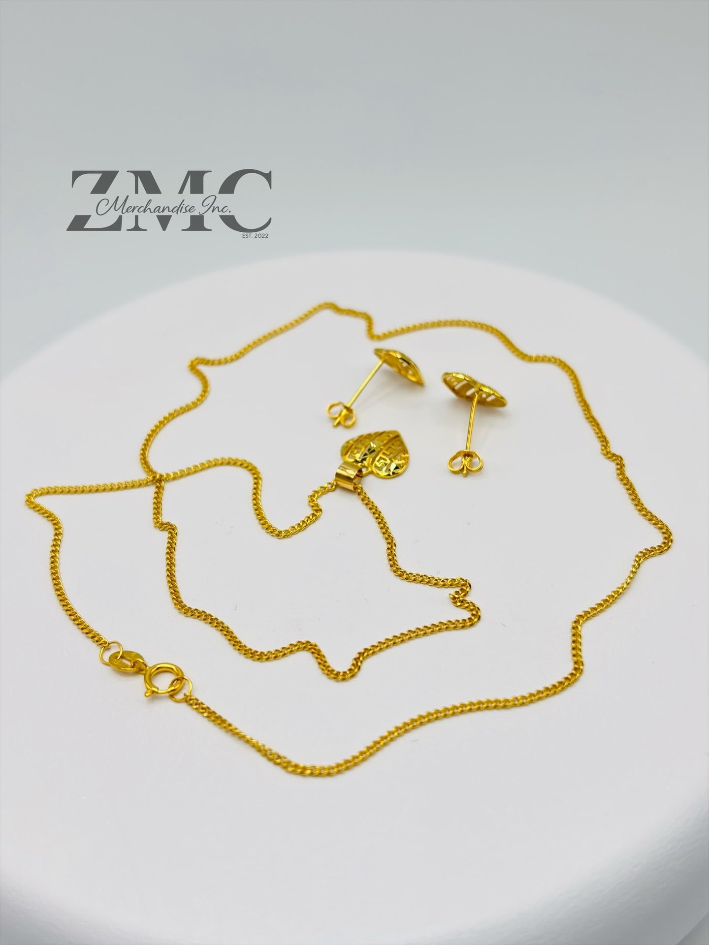 18K Gold Heart Earrings and Necklace Set