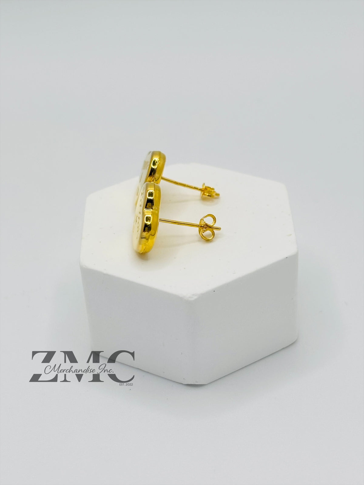 18K Gold Heart Earrings