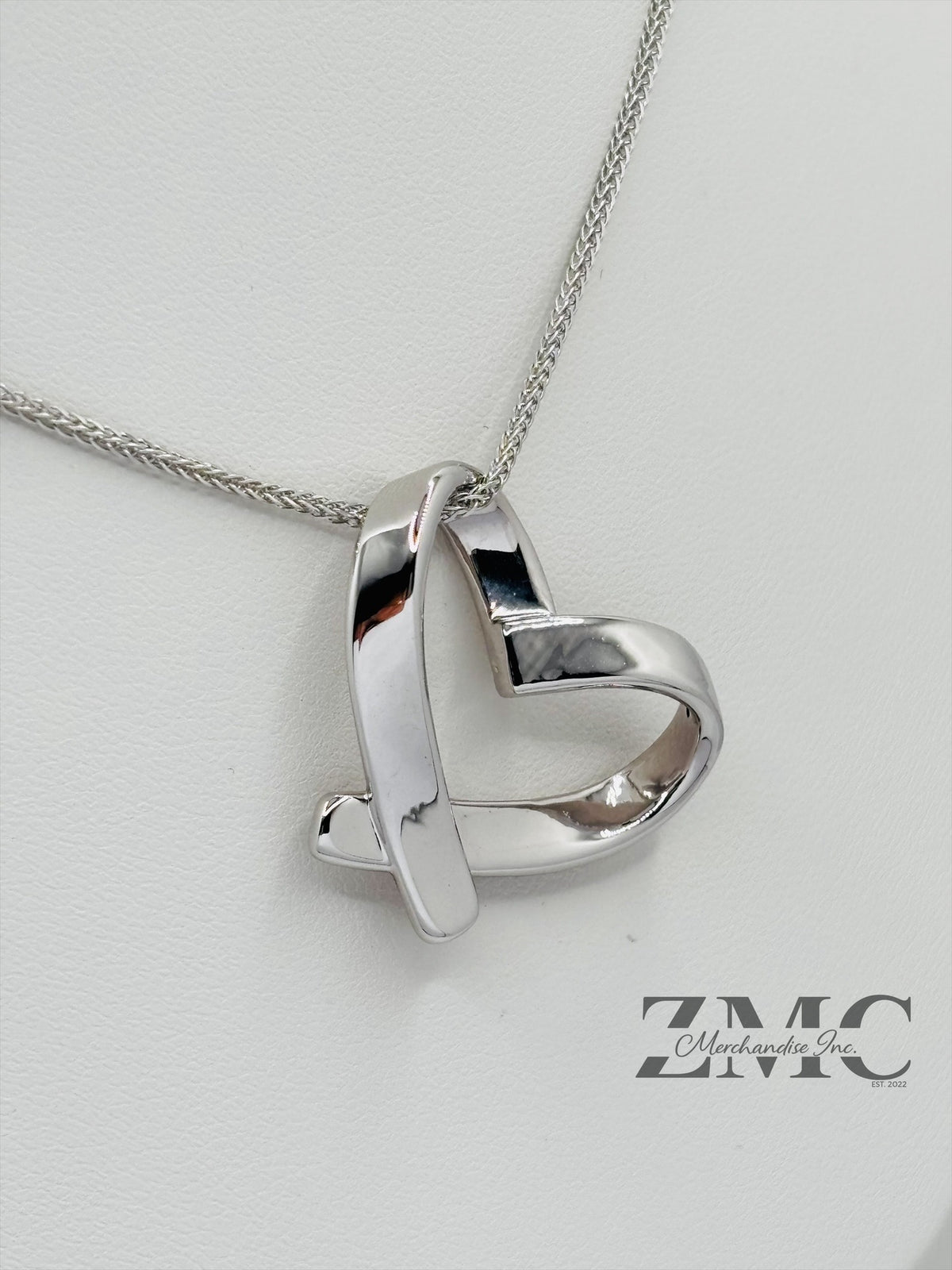 18K White Gold Open Heart Necklace