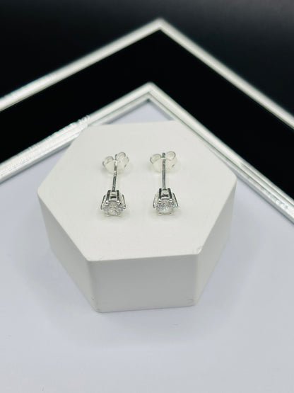 S925 Silver Round Stone Earrings 4.8 mm