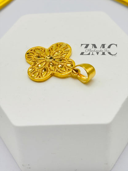 18K Gold Diamond Cut Clover Pendant