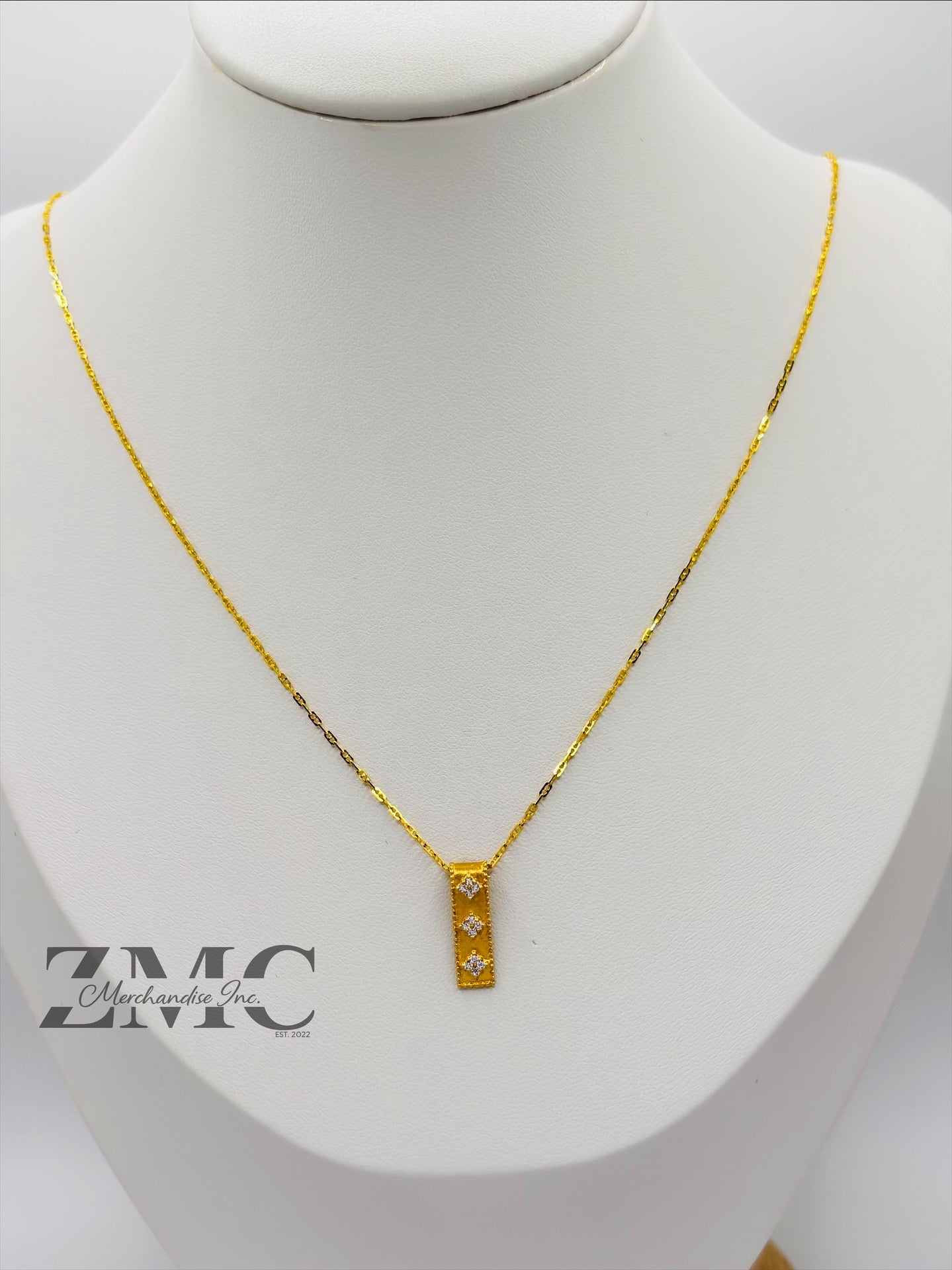 18K Gold 3 Stone Necklace
