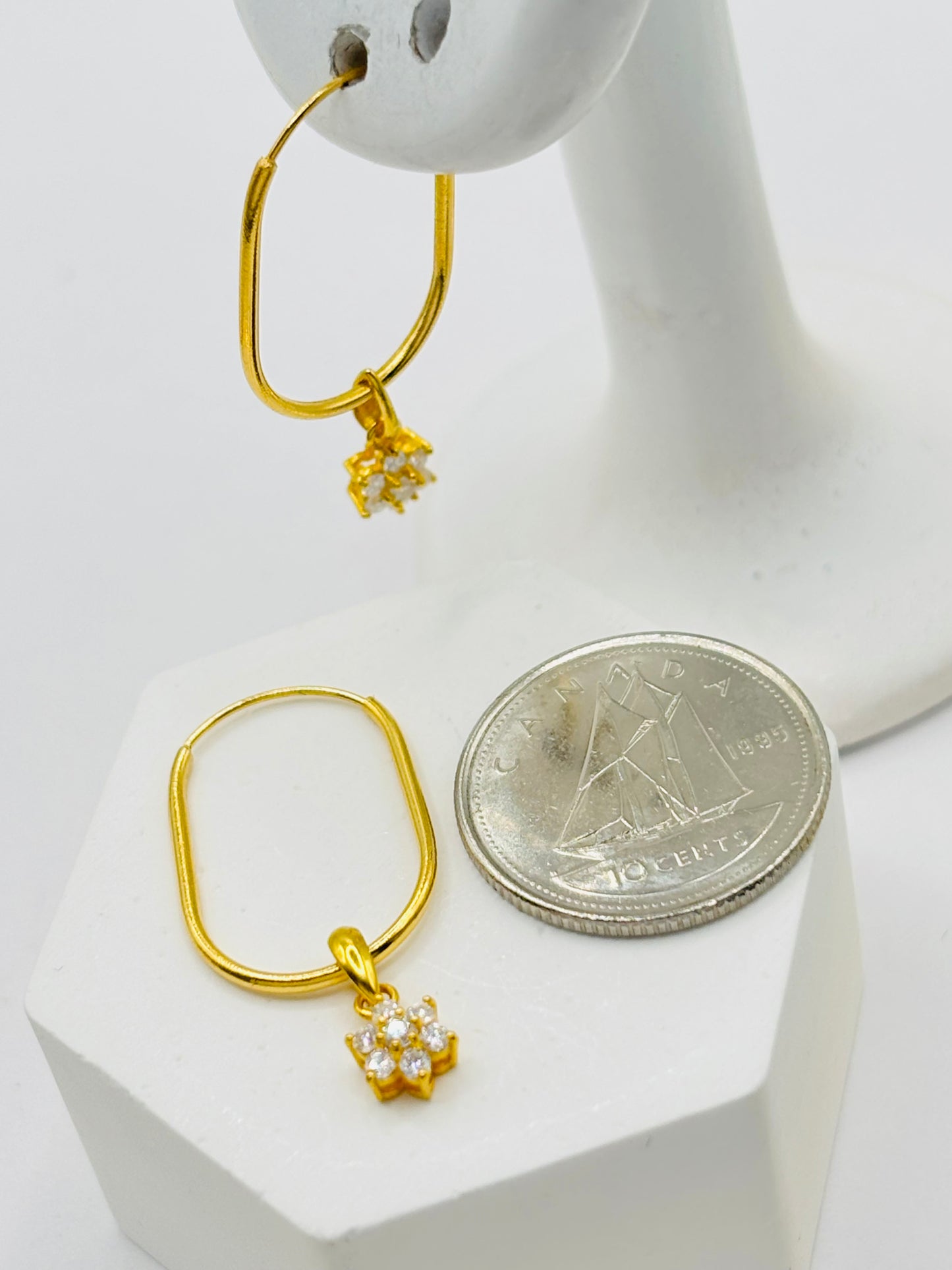 18K Gold Oval Loop with Rositas Earrings