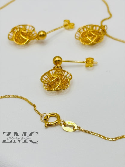 18K Gold Flower Earrings and Necklace Set