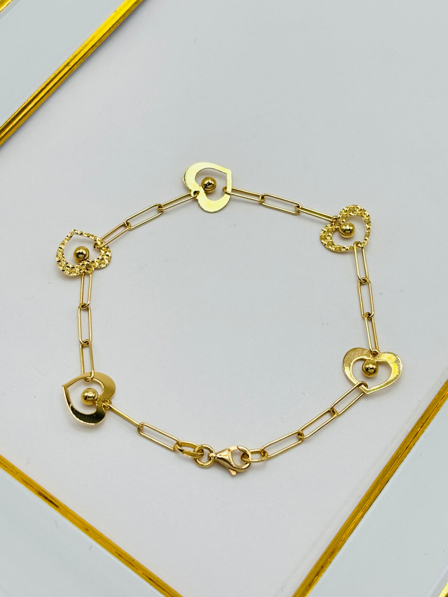 18K Gold Paperclip Heart Attached Bracelet
