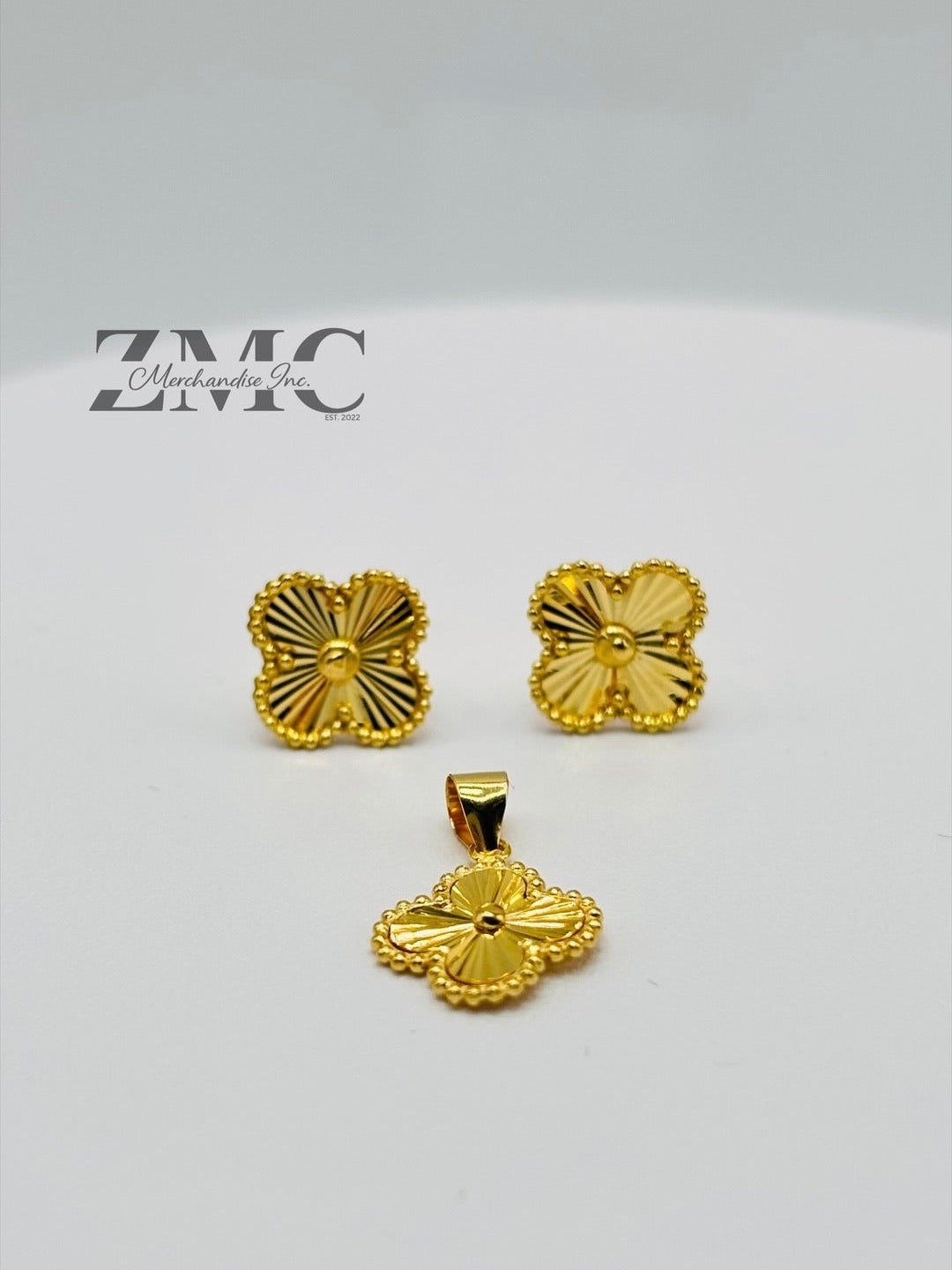 18K Gold Clover Earrings and Pendant Set 10 mm