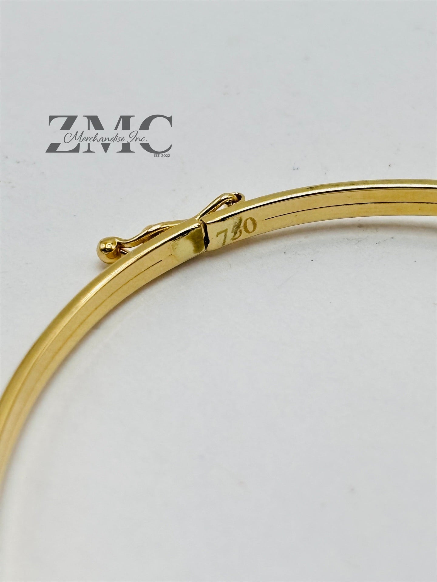 18K Gold Slim Bangle