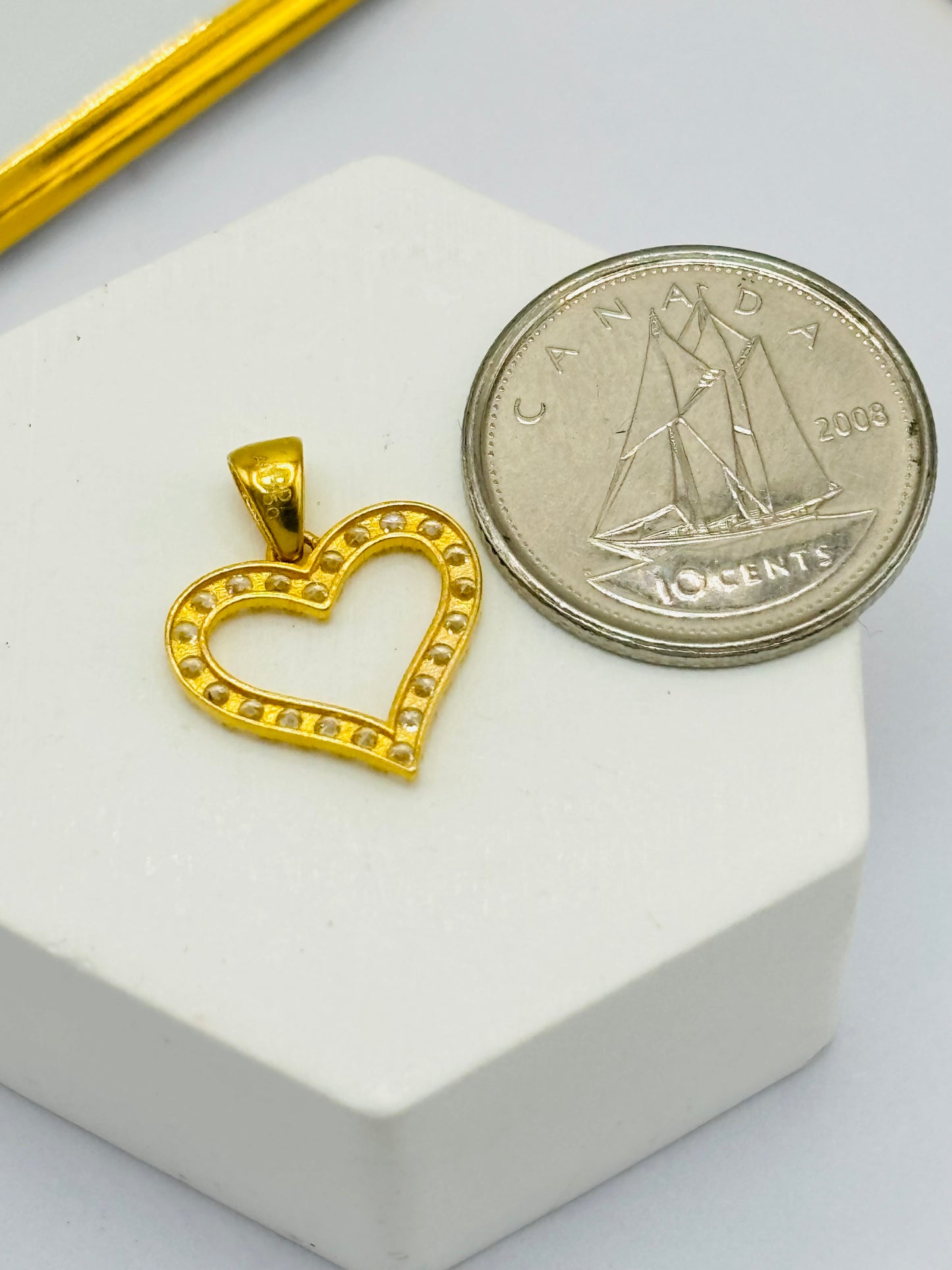 18K Gold Heart Zircon Stone Pendant