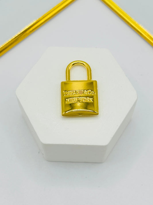 18K Gold Padlock Pendant