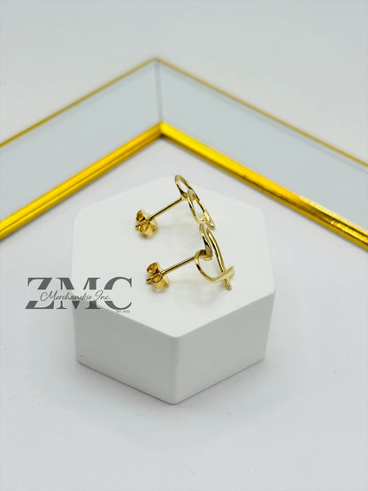 18K Gold Open Heart Earrings
