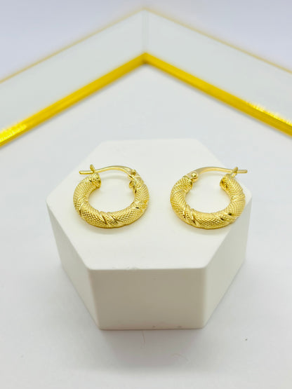 18K Gold Loop Earrings