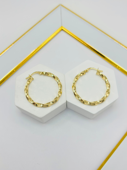 18K Gold Twisted Loop Earrings 26 mm