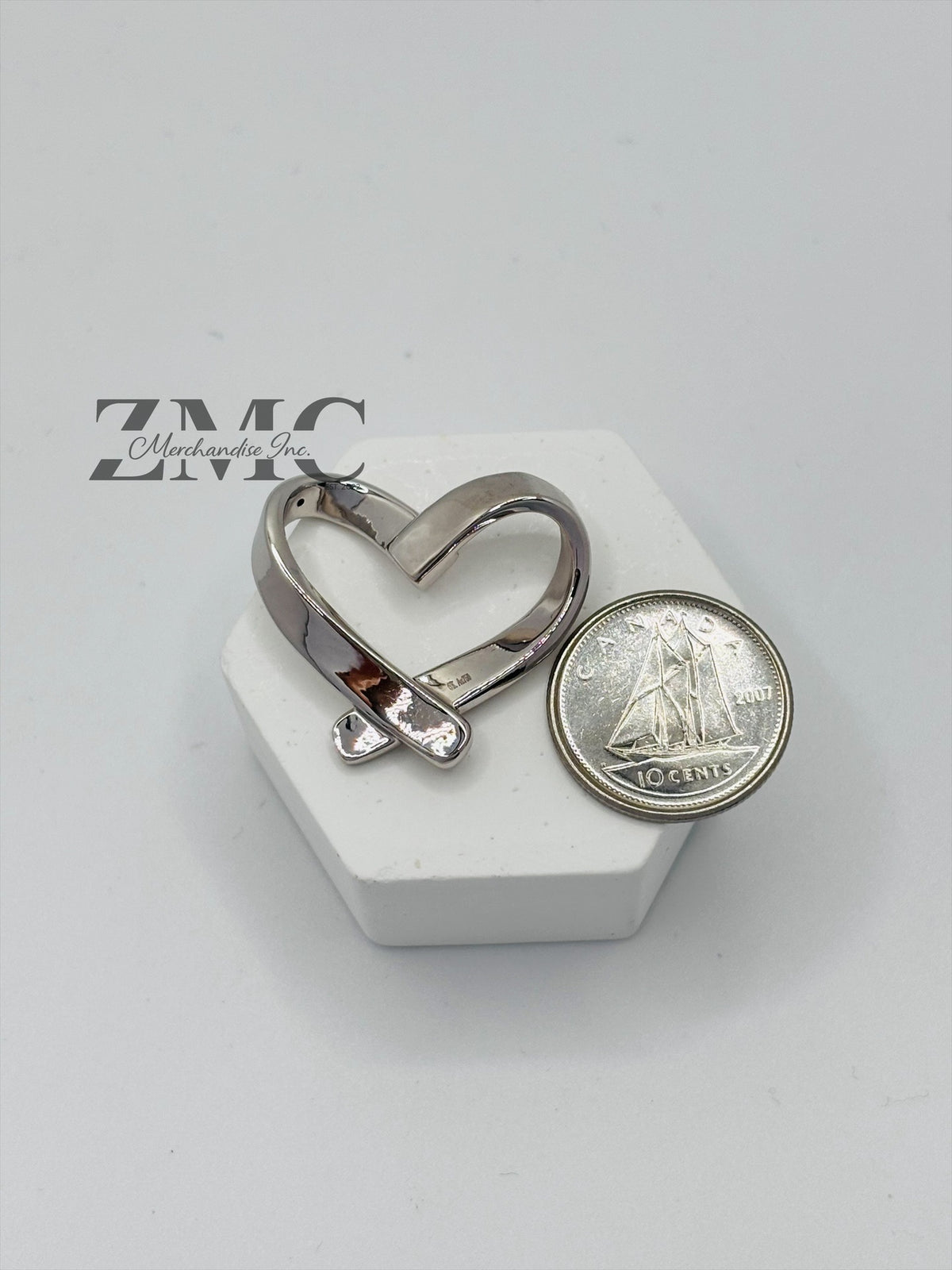 18K White Gold Open Heart Pendant (Electroform)