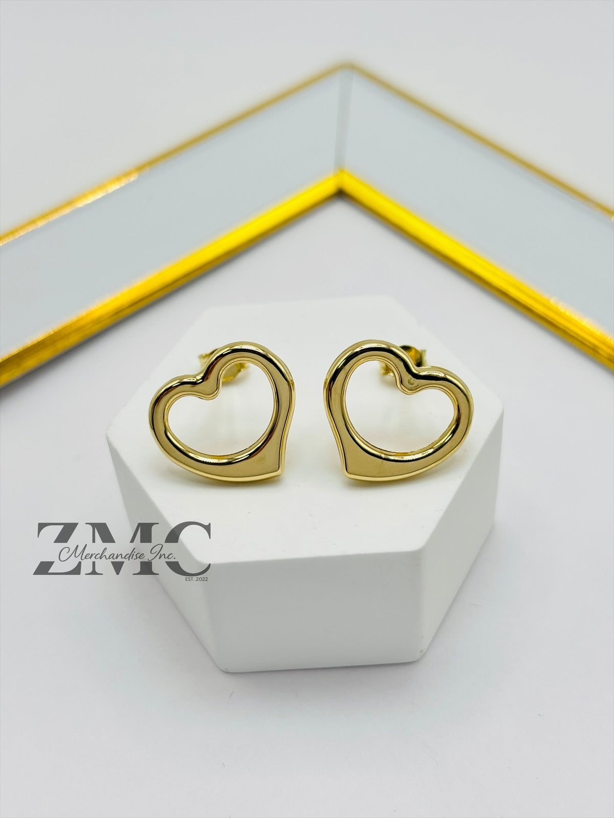 18K Gold Open Heart Earrings