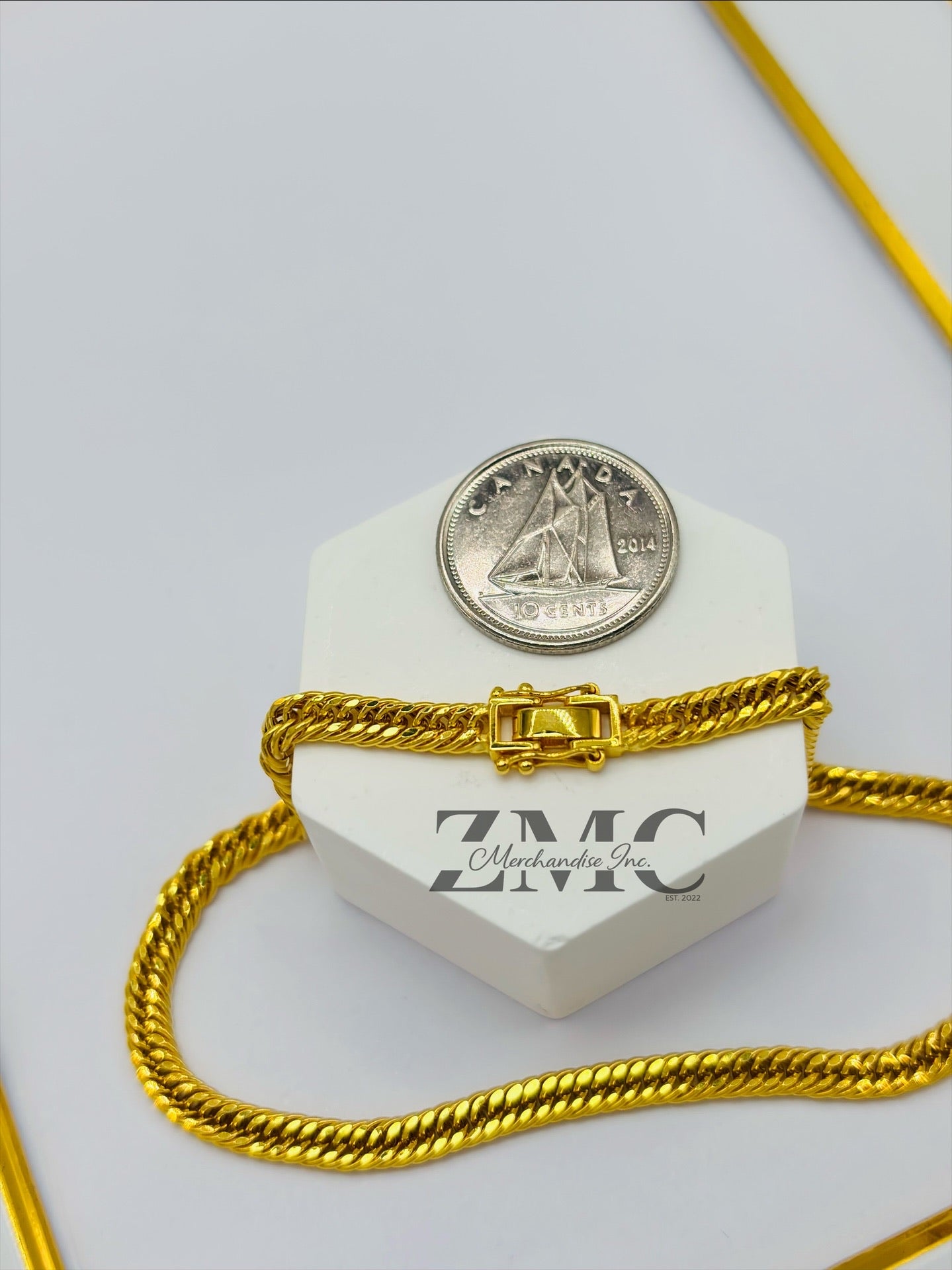 18K Gold Triple Lock Bracelet