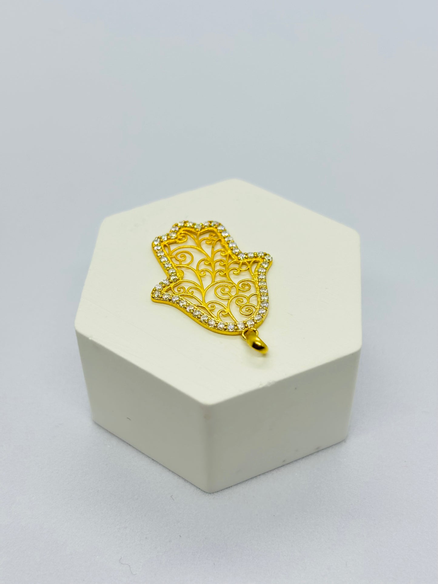18K Gold Hamsa Moissanite Diamond Pendant