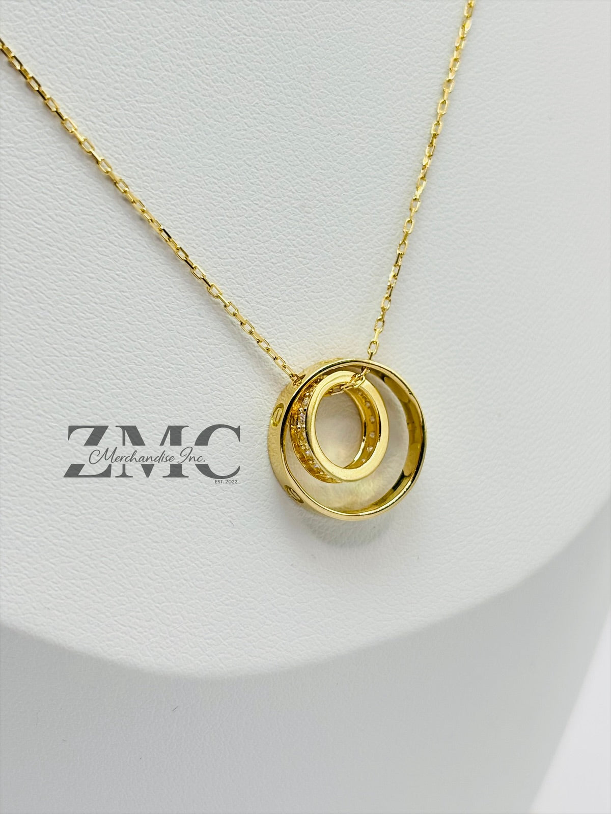 18K Gold Circle Attached Necklace