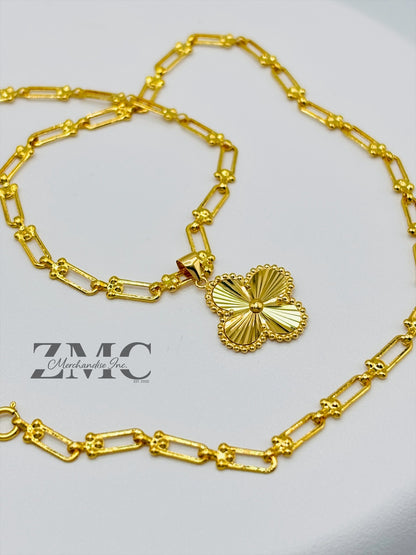 18K Gold Flat Hardware Clover Necklace