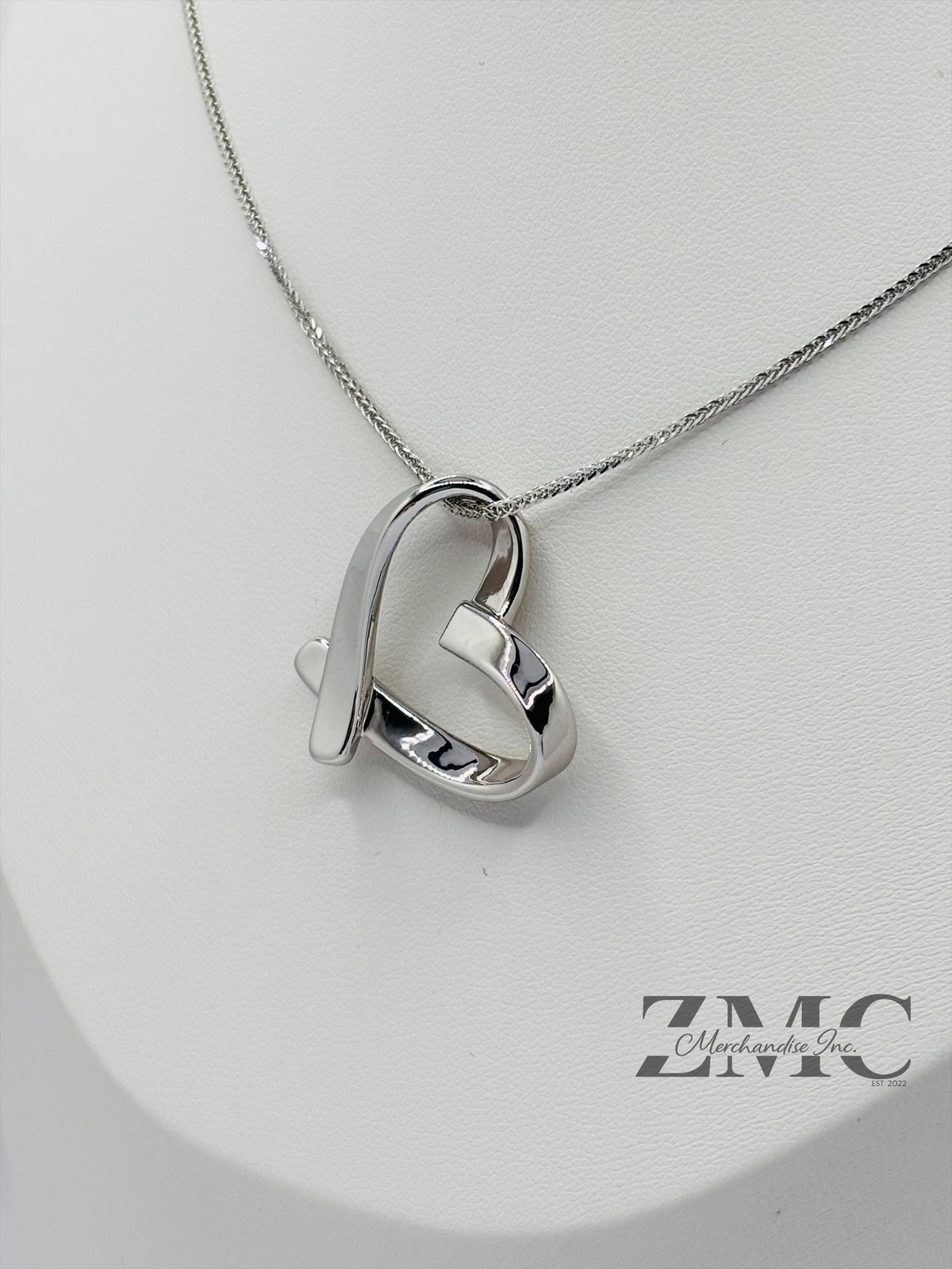 18K White Gold Open Heart Necklace