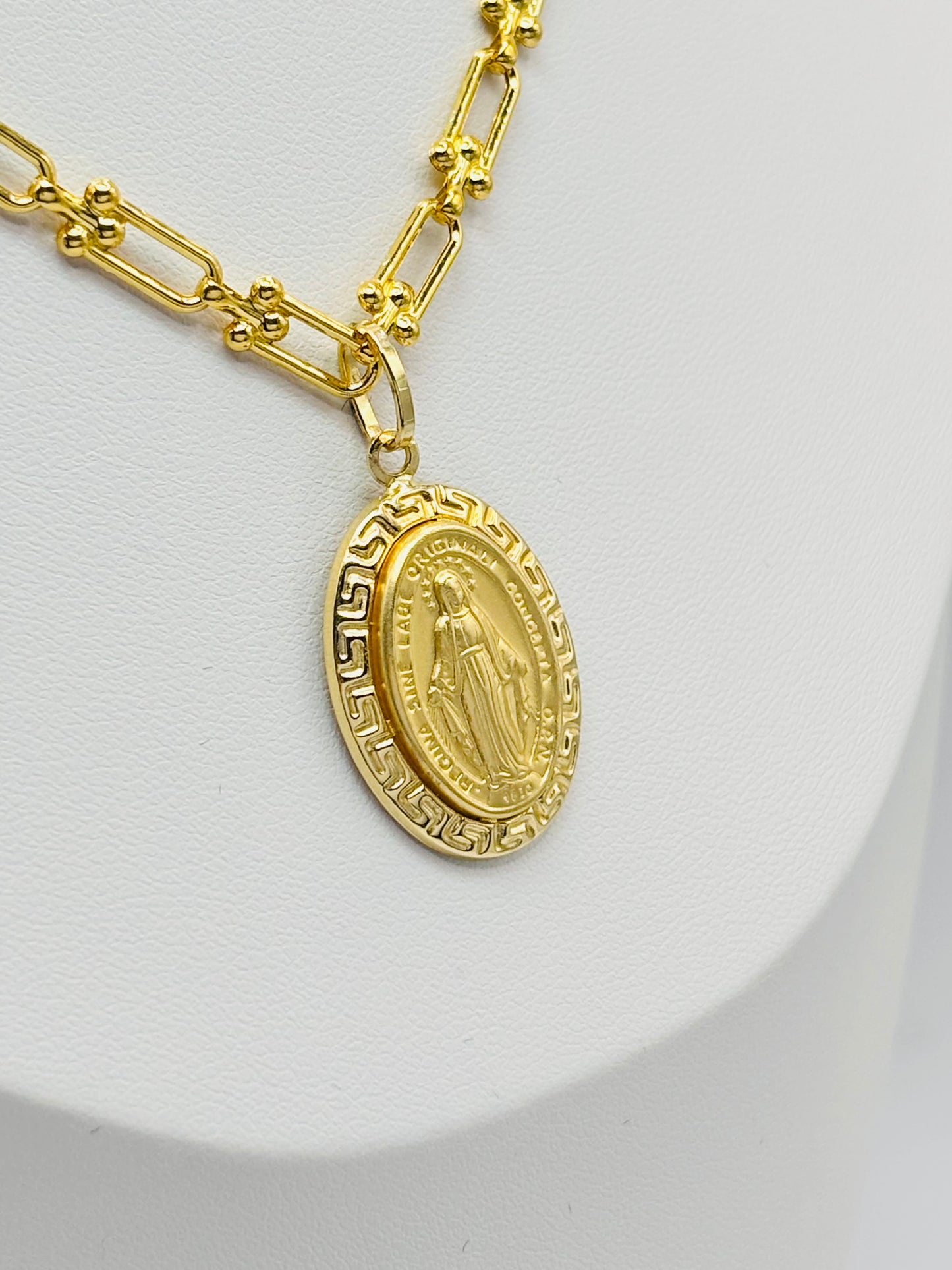 18K Gold Flat Hardware Necklace