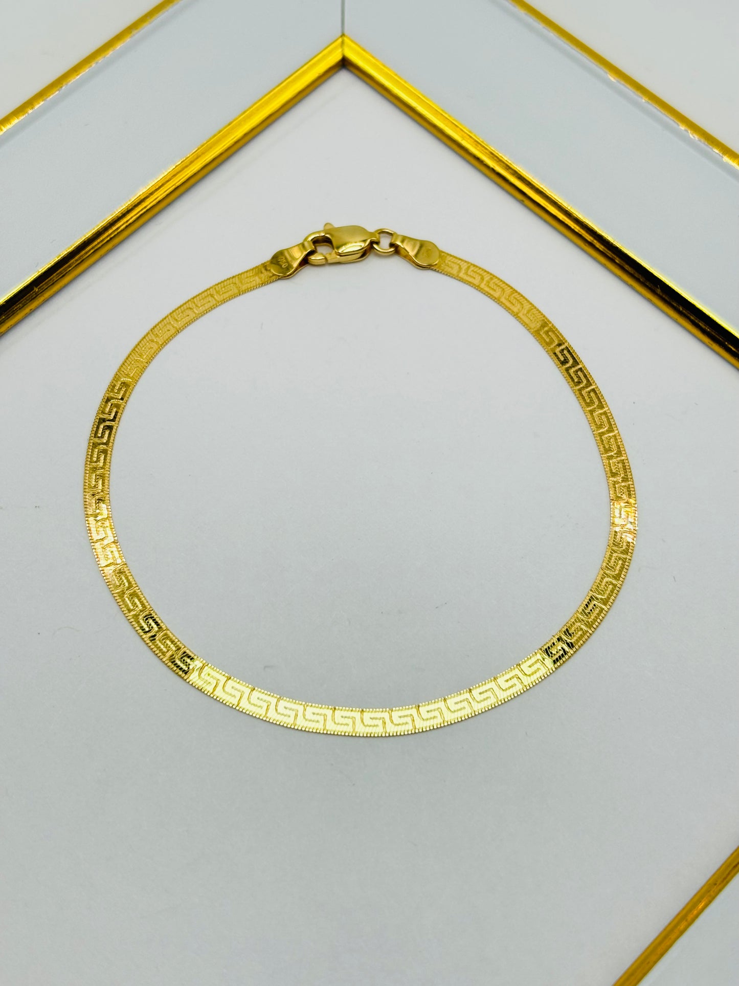 18K Gold F Flat Bracelet