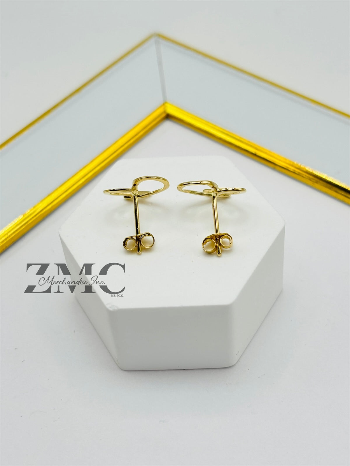 18K Gold Open Heart Earrings