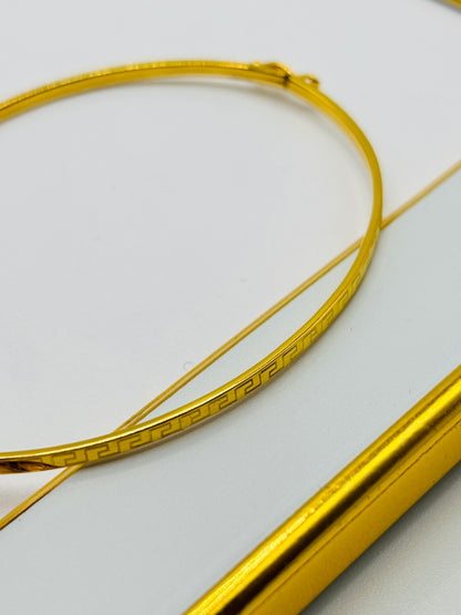 18K Gold F Slim Bangle