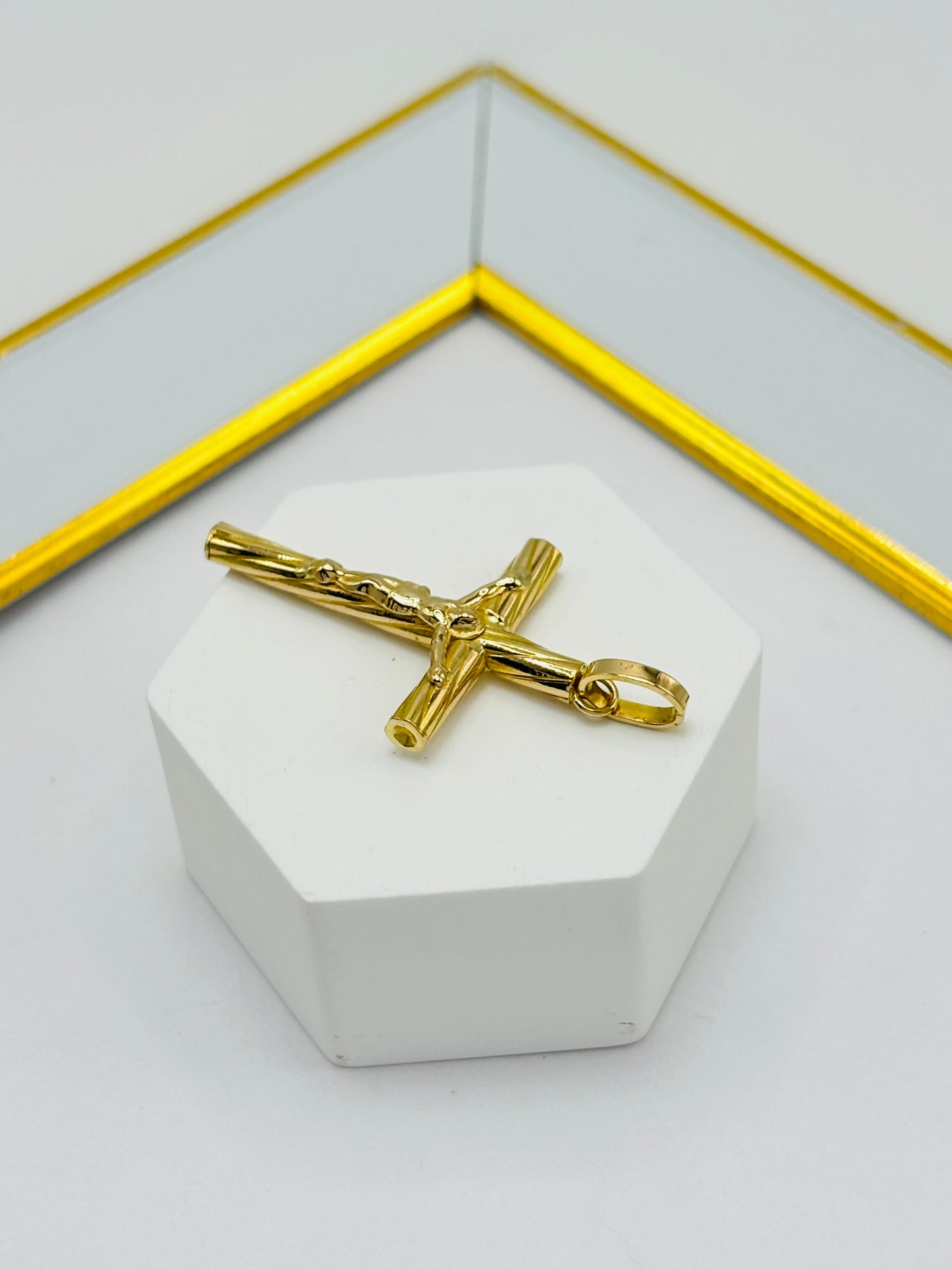 18K Gold Cross Pendant