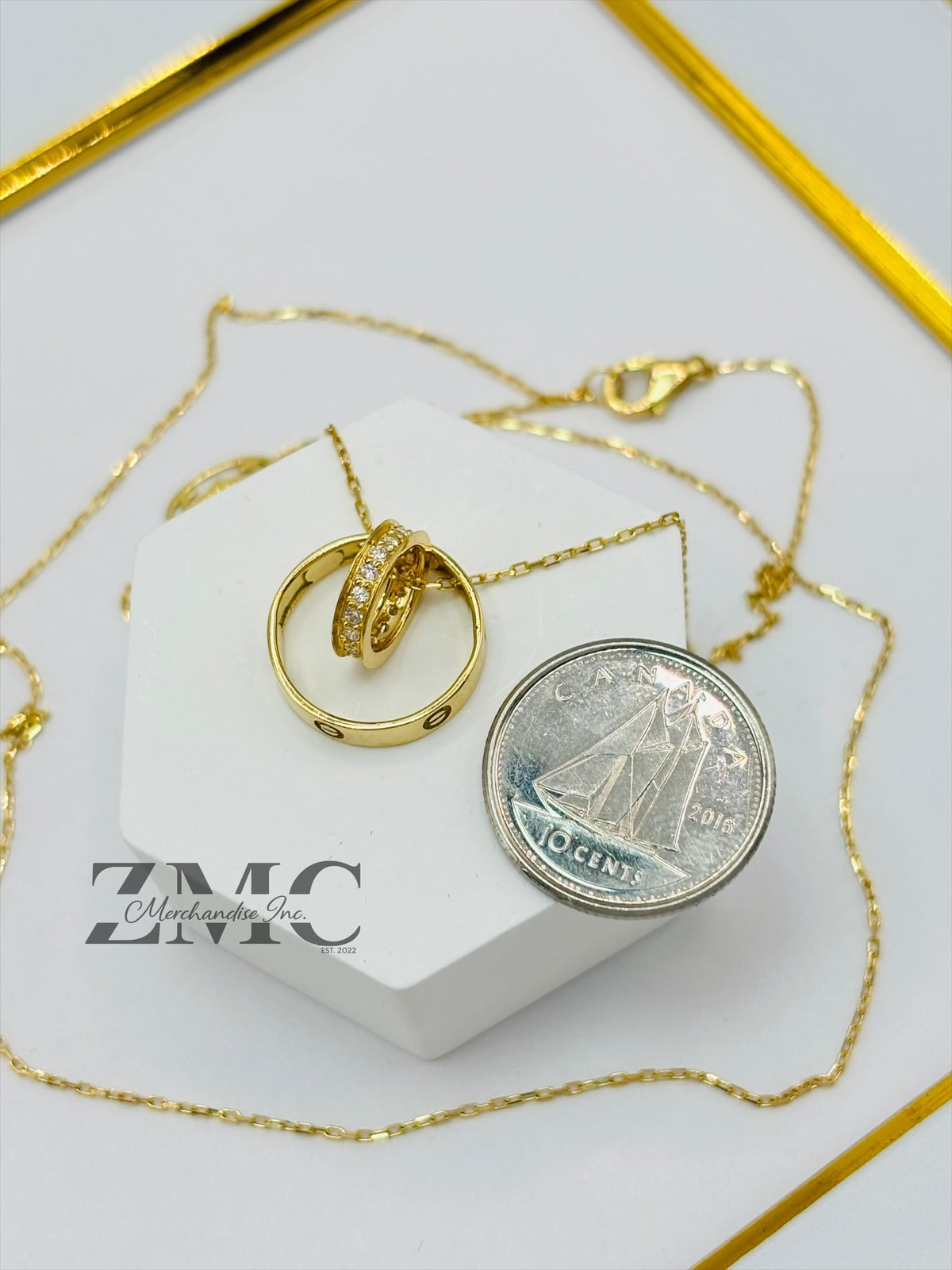 18K Gold Circle Attached Necklace
