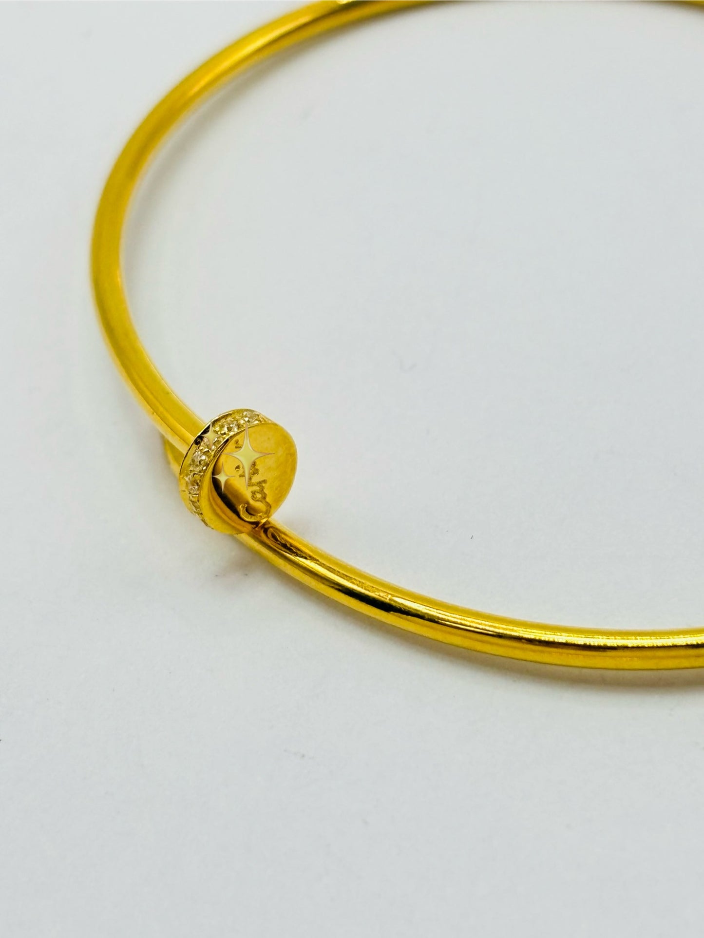 18K Gold nail Bangle