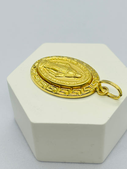 18K Gold Mama Mary Pendant