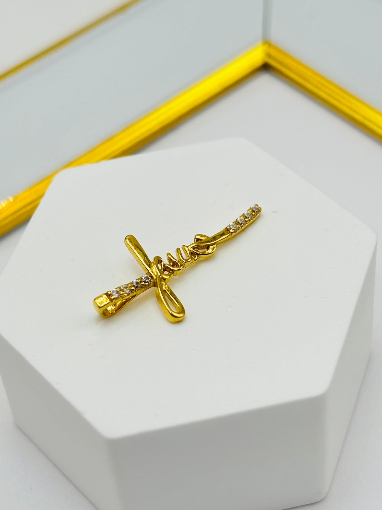 18K Gold Jesus Cross Pendant Stone
