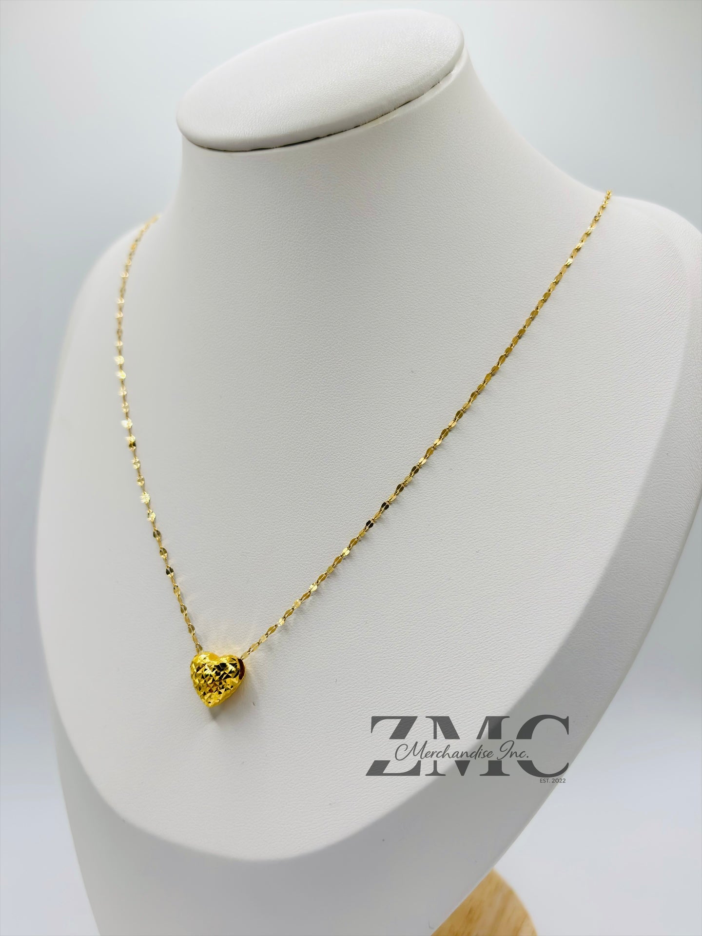 18K Gold Heart Dancing Necklace