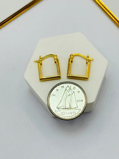 18K Gold Small Square Loop Earrings