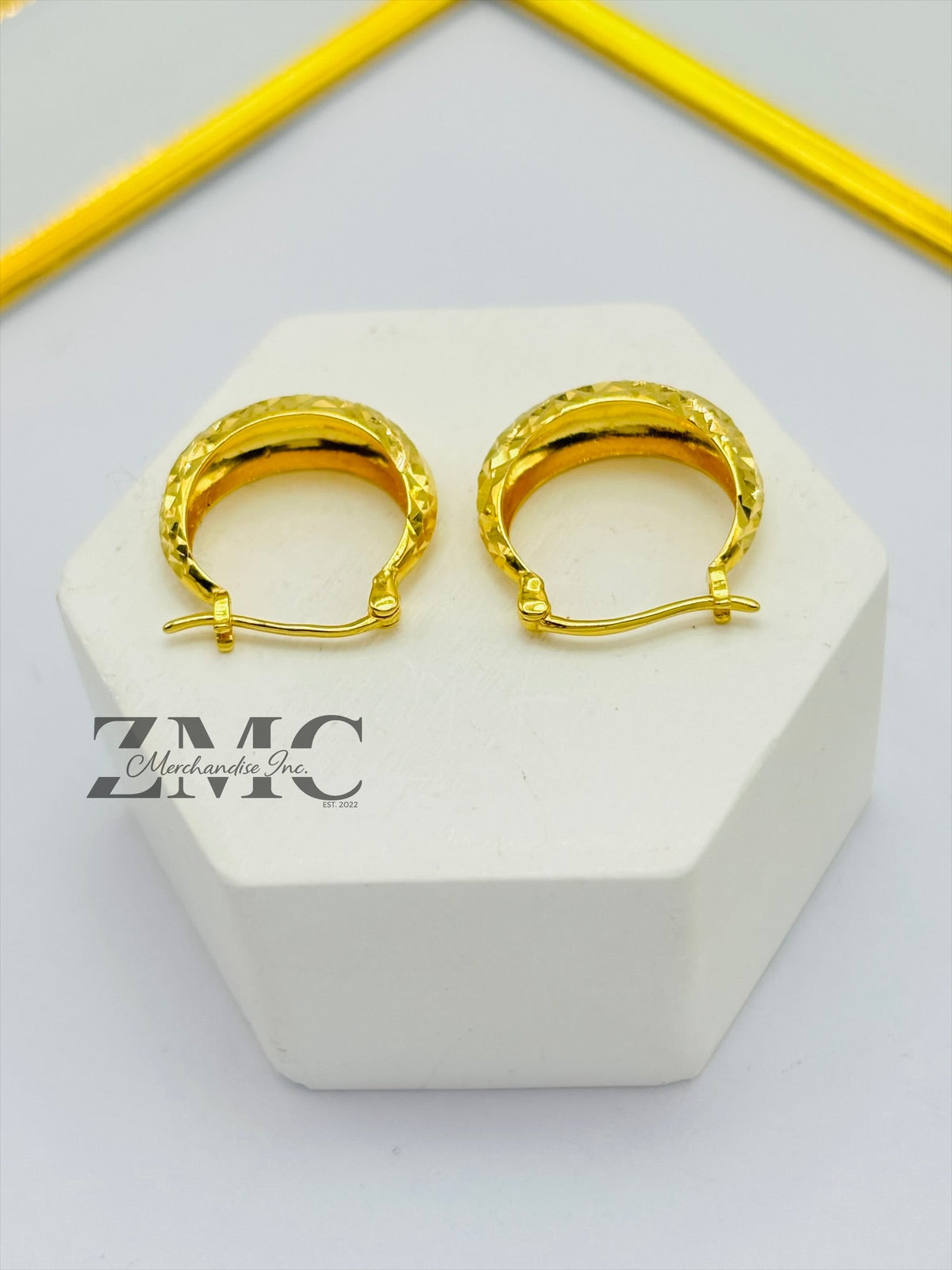 18K Gold Diamond Cut Loop Earrings