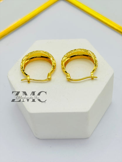 18K Gold Diamond Cut Loop Earrings