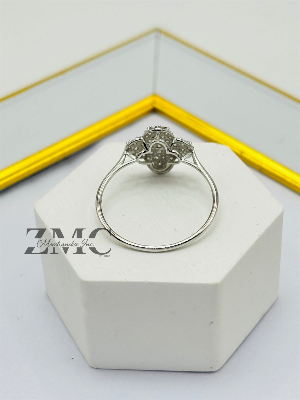 K18 Japan Gold Clover 0.50 carat Natural Diamond Ring