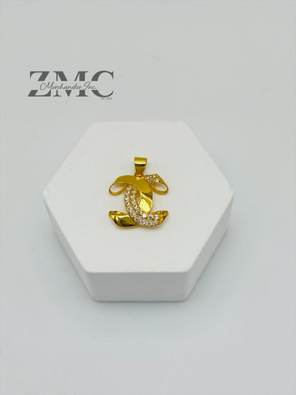 18K Gold C with Stone Pendant