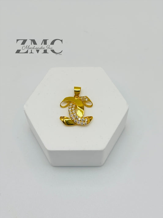 18K Gold C with Stone Pendant