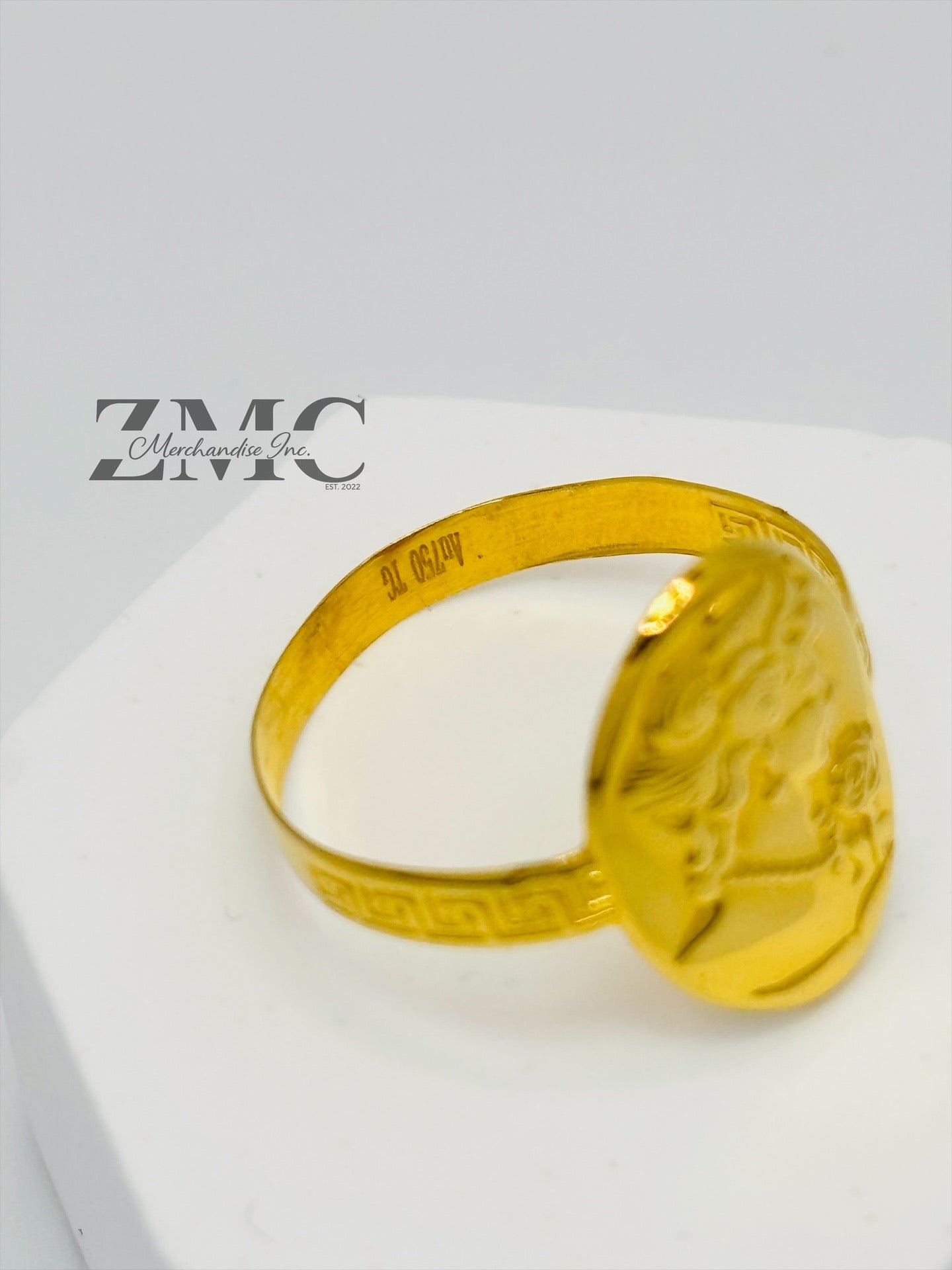 18K Gold Cameo Ring