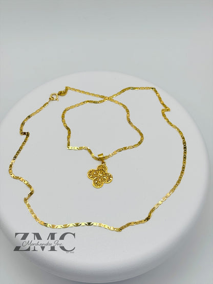 18K Gold Diamond Cut Clover Necklace