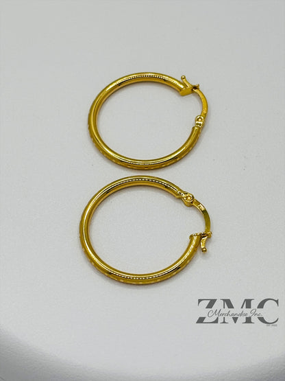 18K Gold F Loop Earrings 24 mm