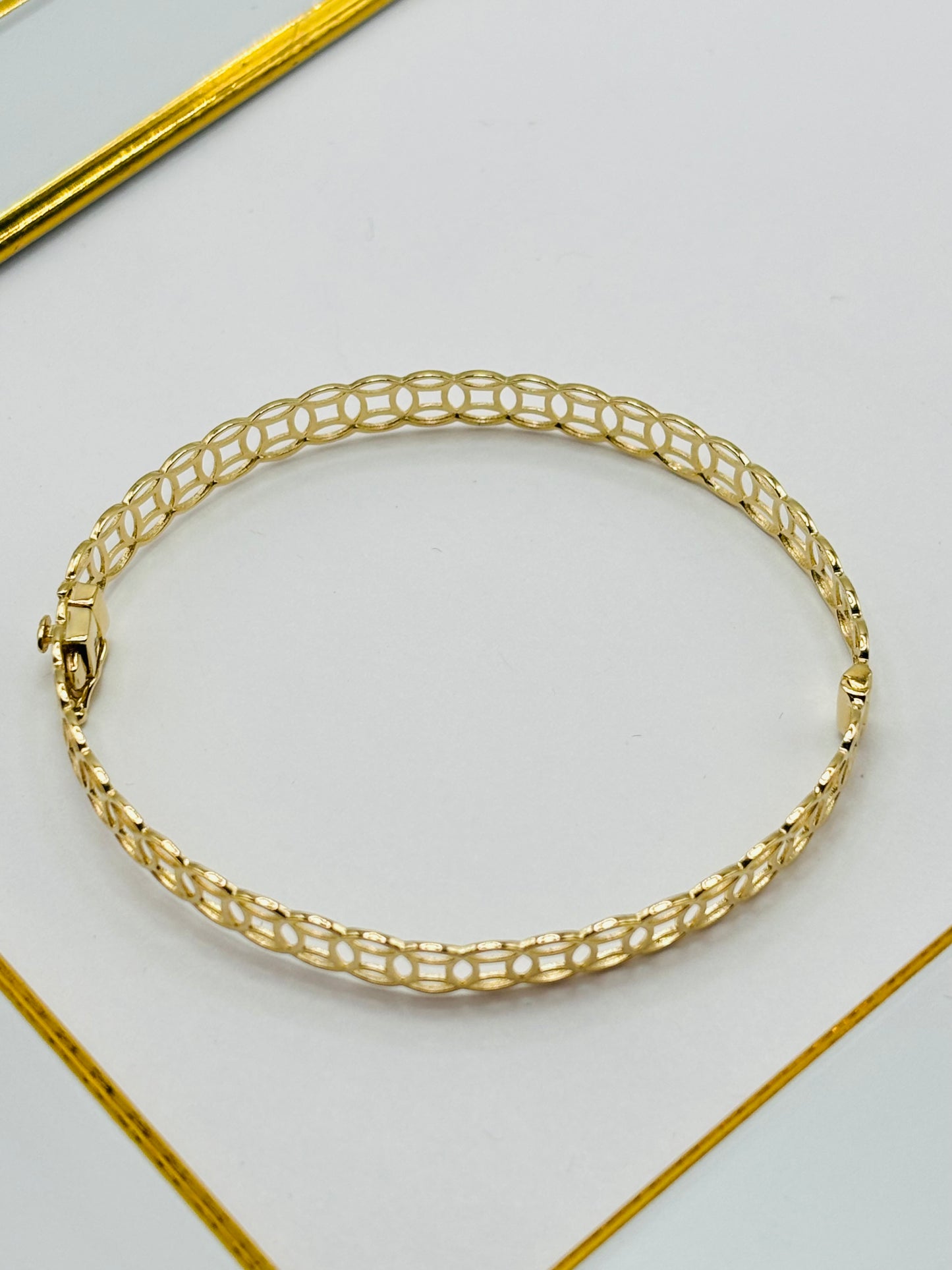 18K Gold Money Cather Bangle