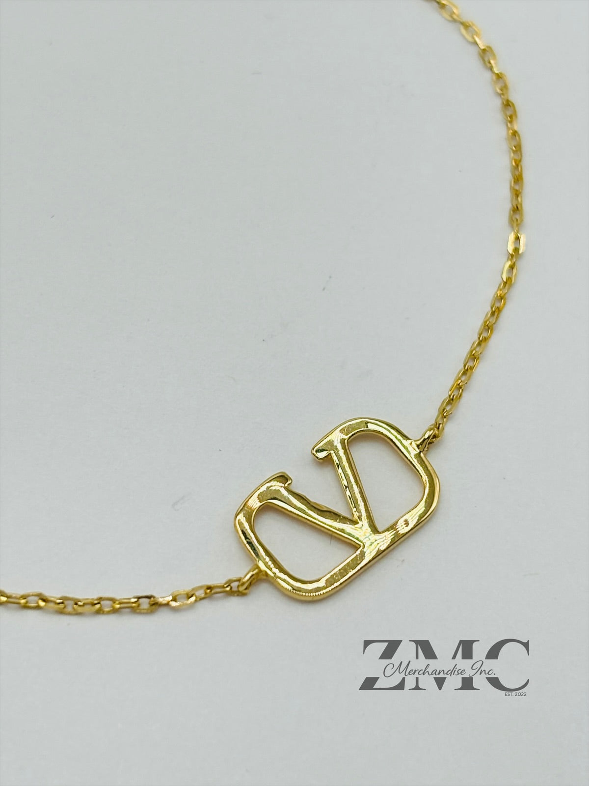 18K Gold V Bracelet