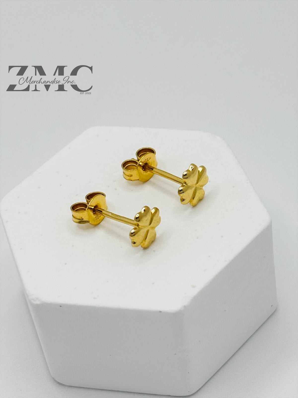 18K Gold Clover Earrings