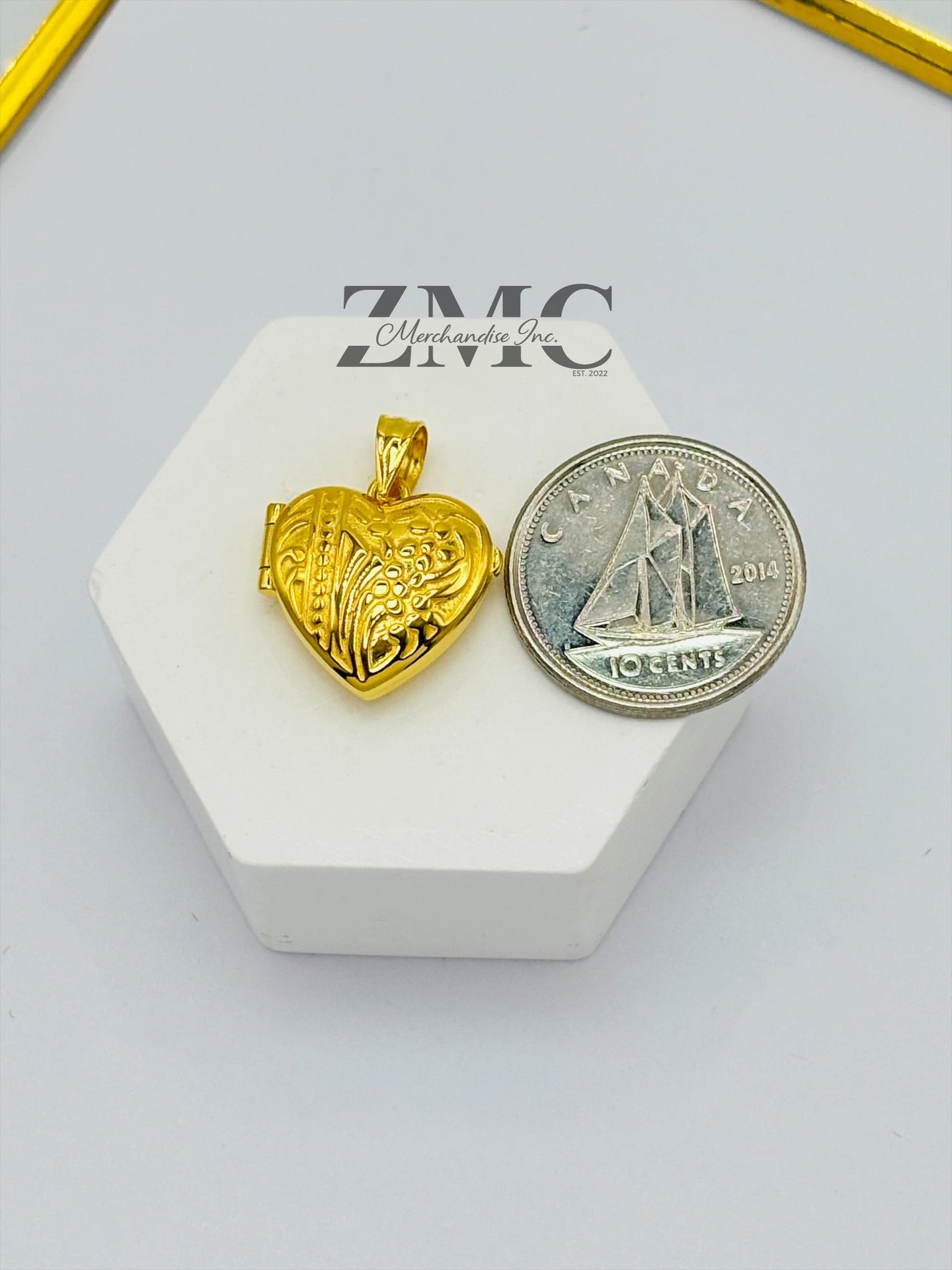 18K Gold Locket Heart Pendant