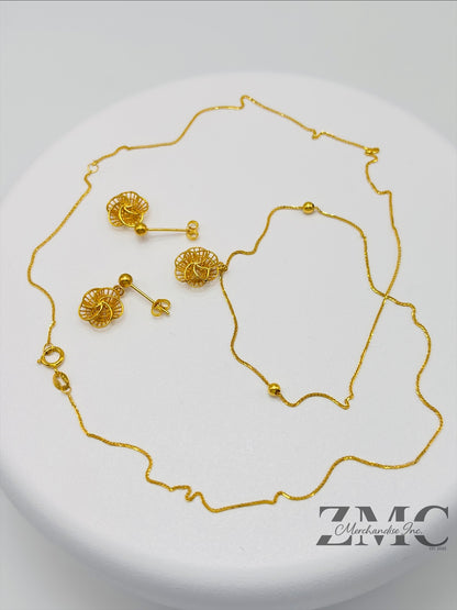 18K Gold Flower Earrings and Necklace Set