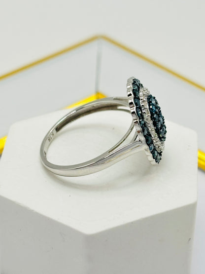 K18 Japan Gold Rare Blue and White Natural Diamond Ring 1.00 carat
